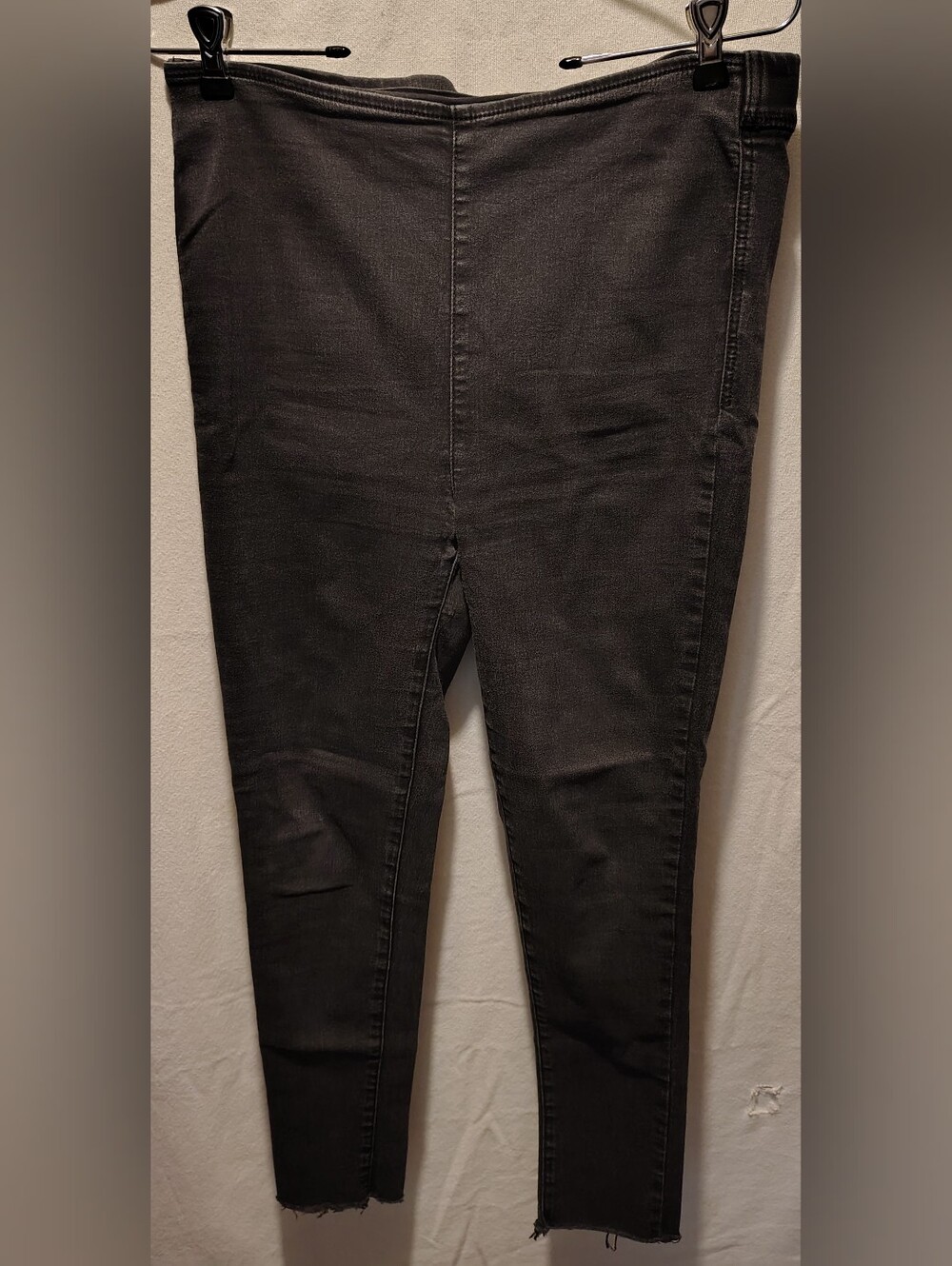 Free People Pull On Black Vintage Wash Raw Ankle Hem Jeggings Size 31